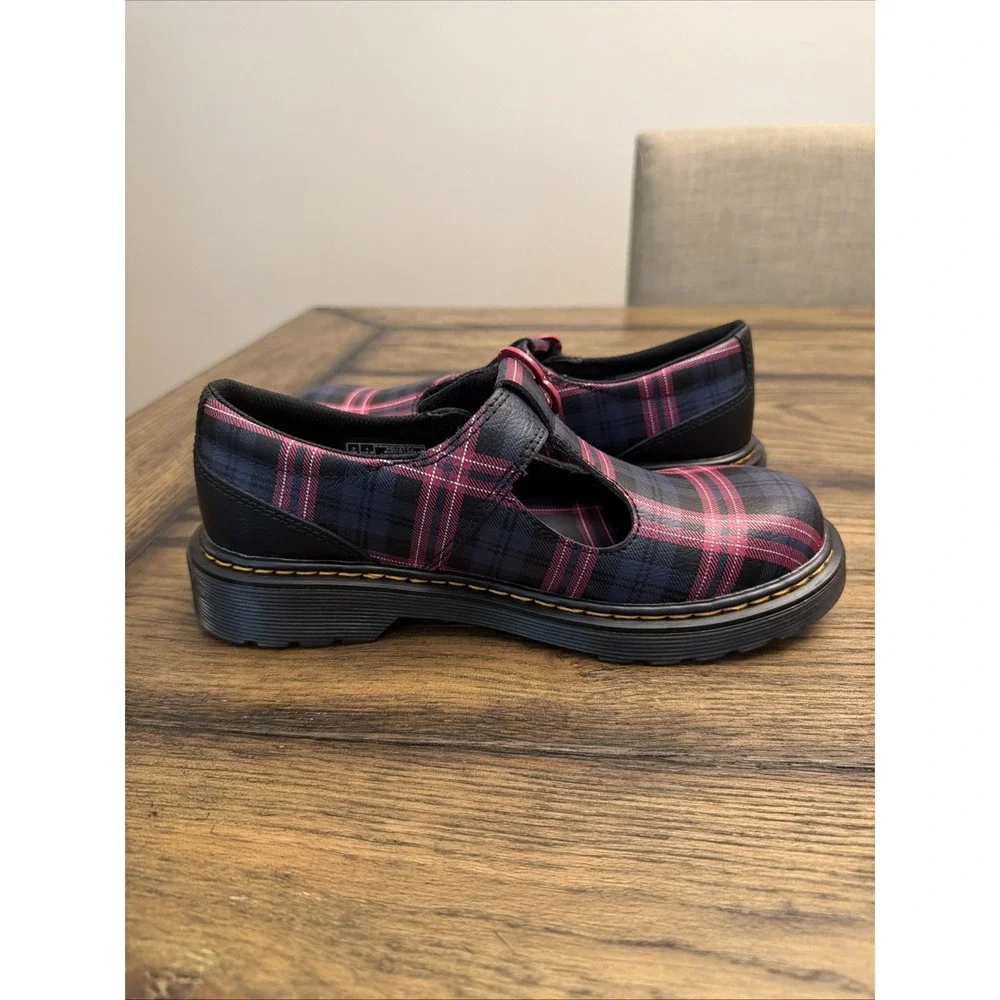 Girl's Dress Shoes Dr. Martens Polley II Mary Jane Women's Size 5 ….S9